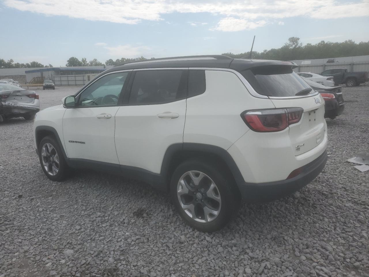 2017 Jeep Compass Limited - Фото 2