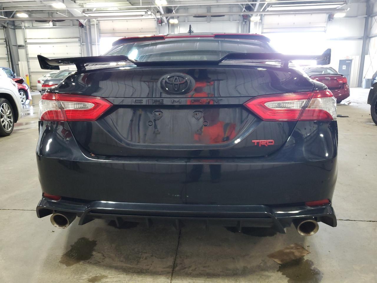 2020 Toyota Camry Trd - Фото 6