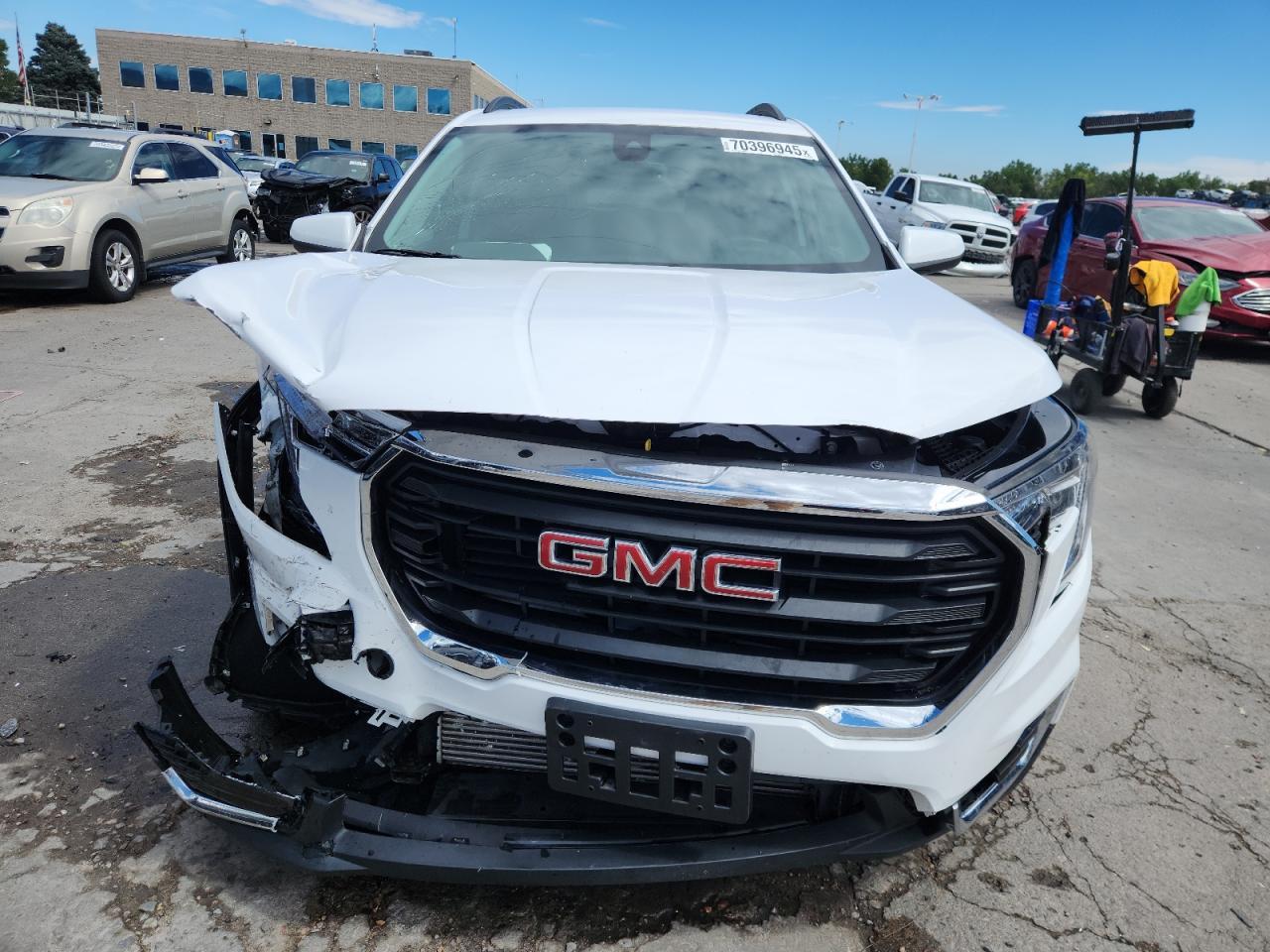 2022 GMC Terrain Sle - Image 5