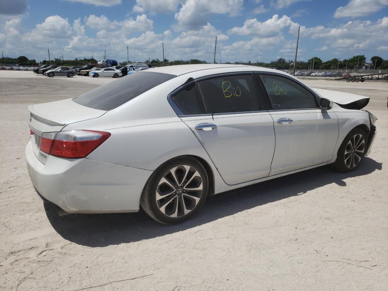 2015 Honda Accord Sport - Image 3