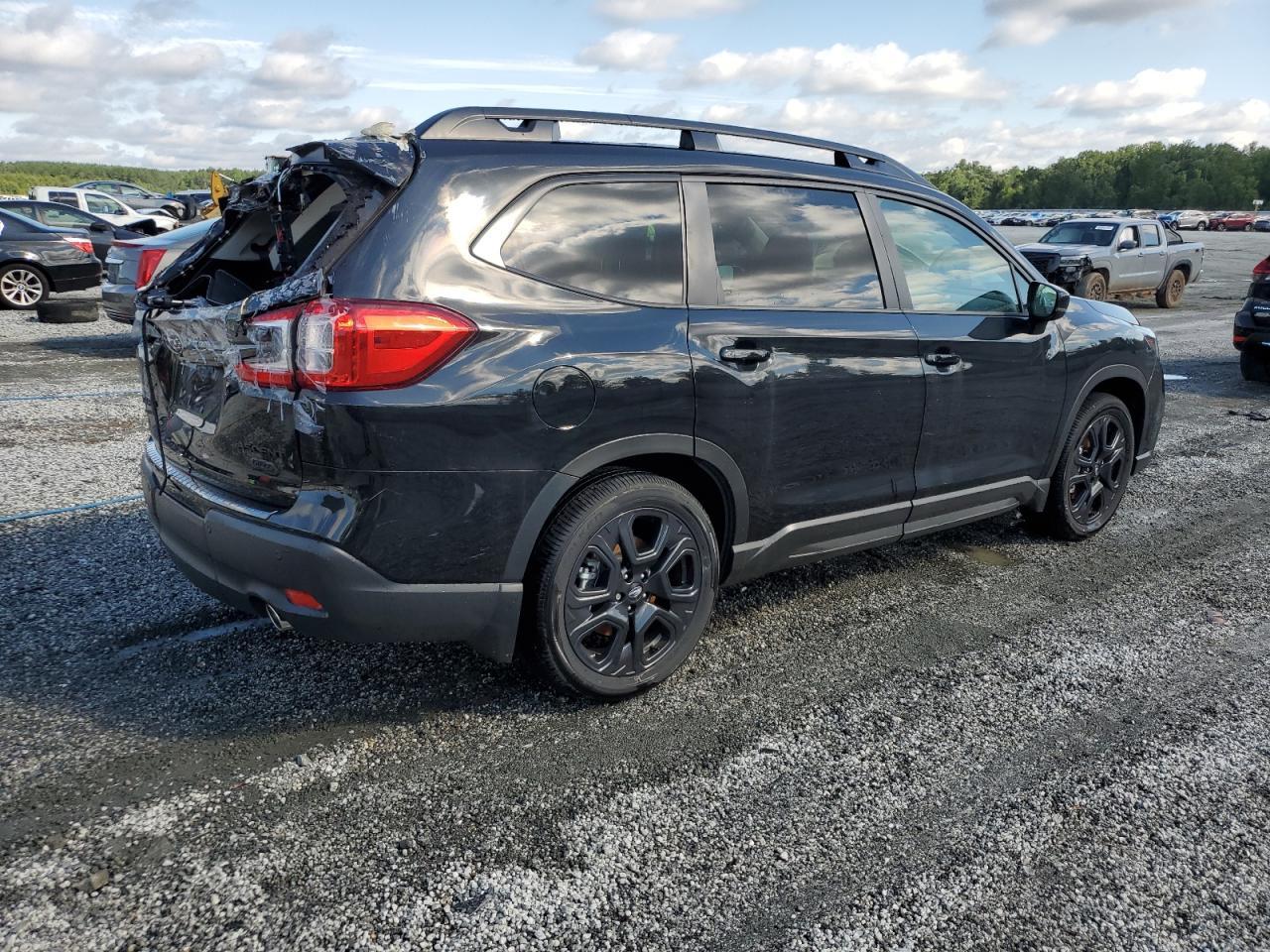 2024 Subaru Ascent Onyx Edition - Image 3
