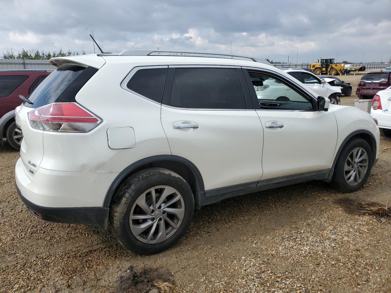2015 Nissan Rogue S - Фото 3