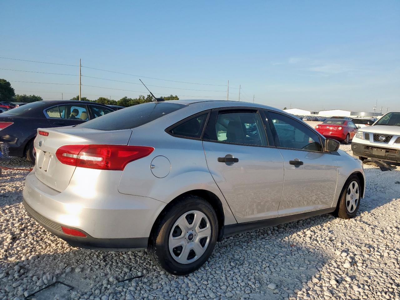 2018 Ford Focus S - Фото 3