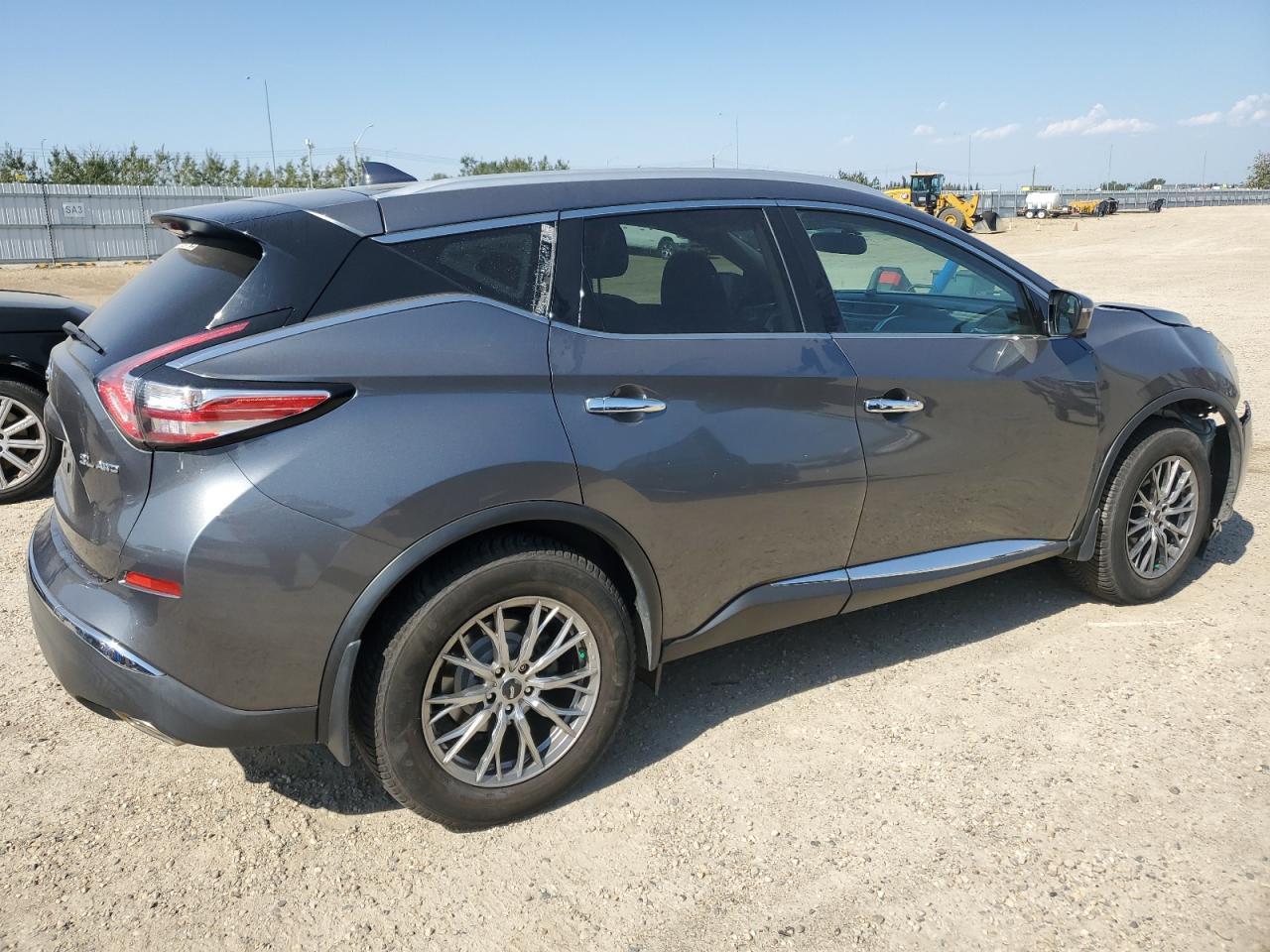 2017 Nissan Murano S - Image 3