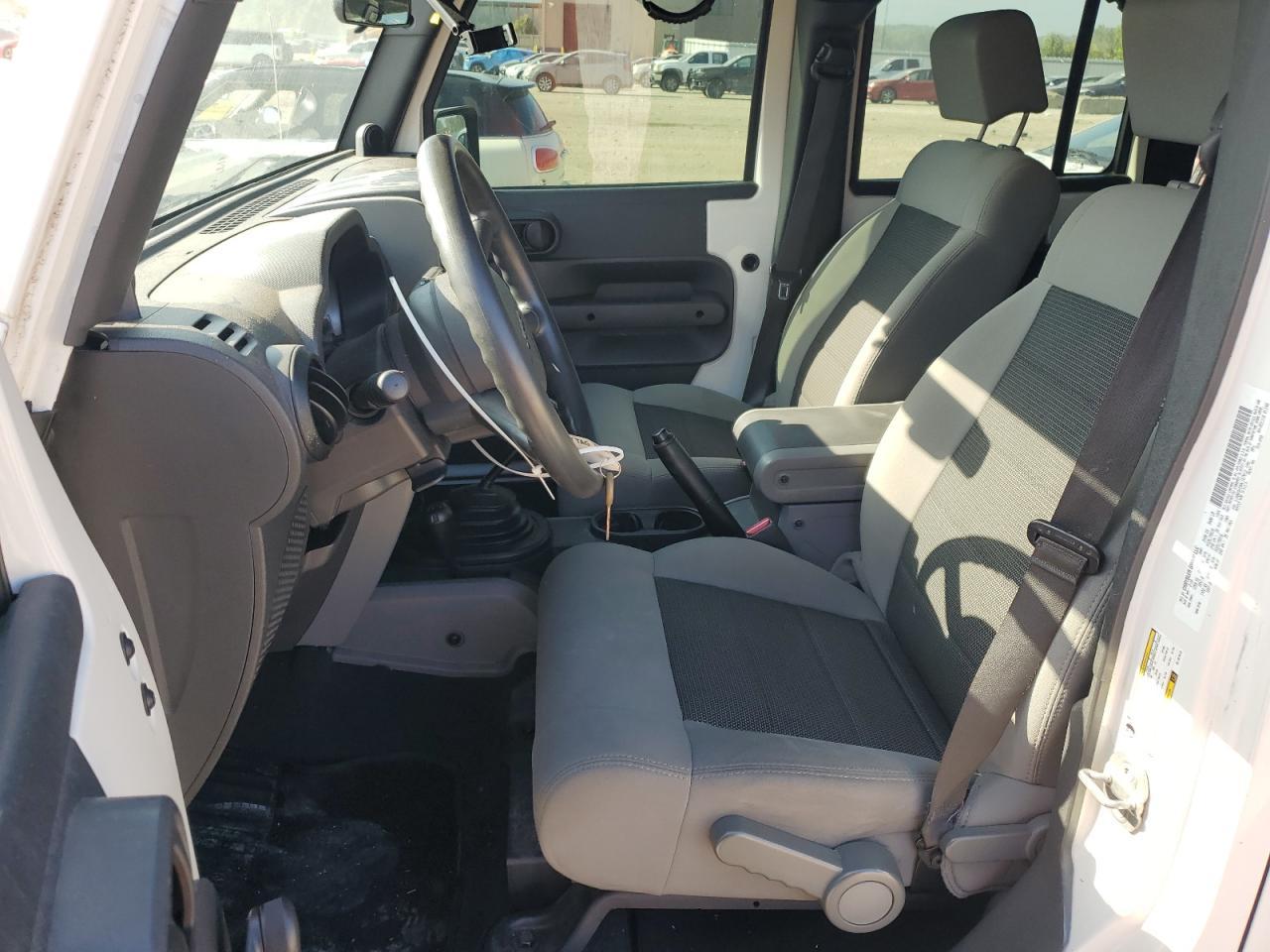 2010 Jeep Wrangler Unlimited Sport - Image 7