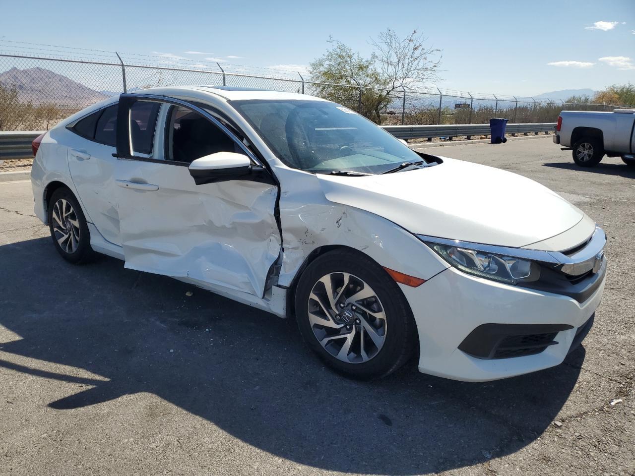 2018 Honda Civic Ex - Image 4