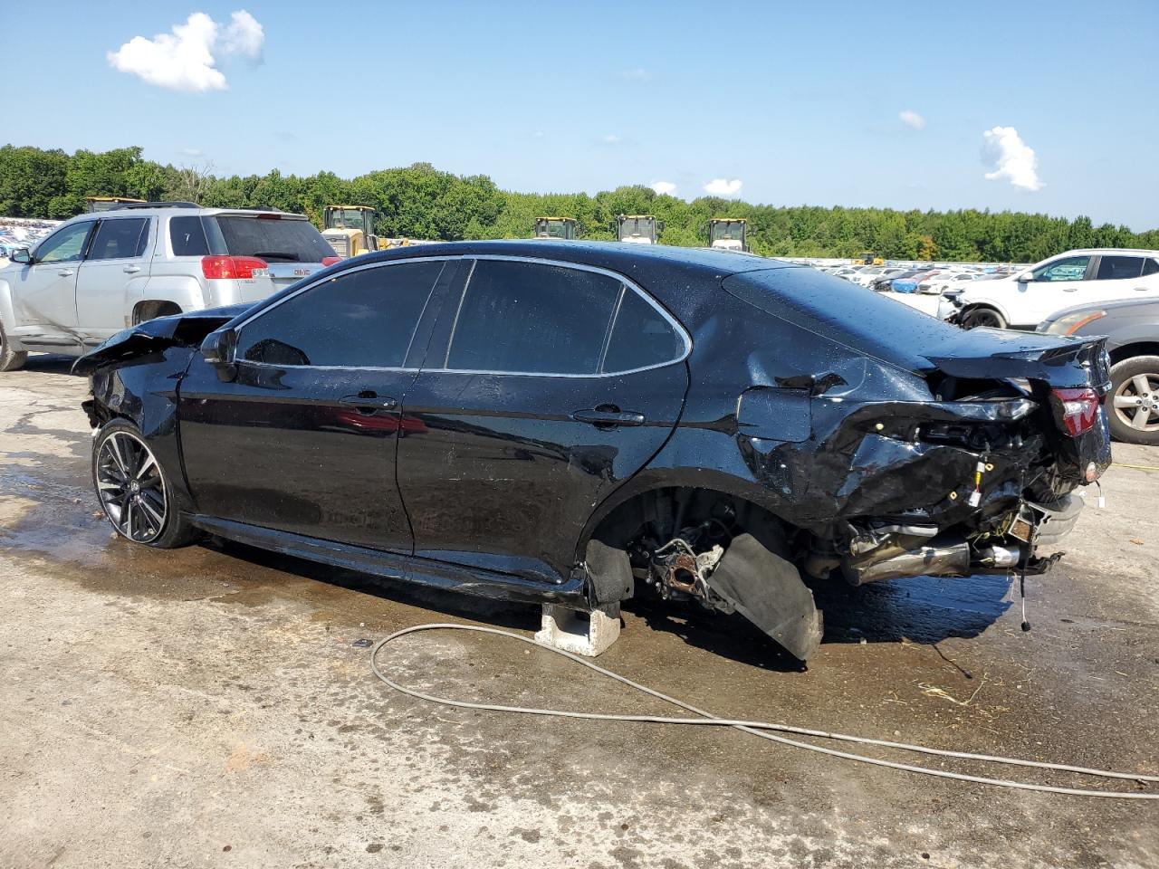 2018 Toyota Camry Xse - Image 2