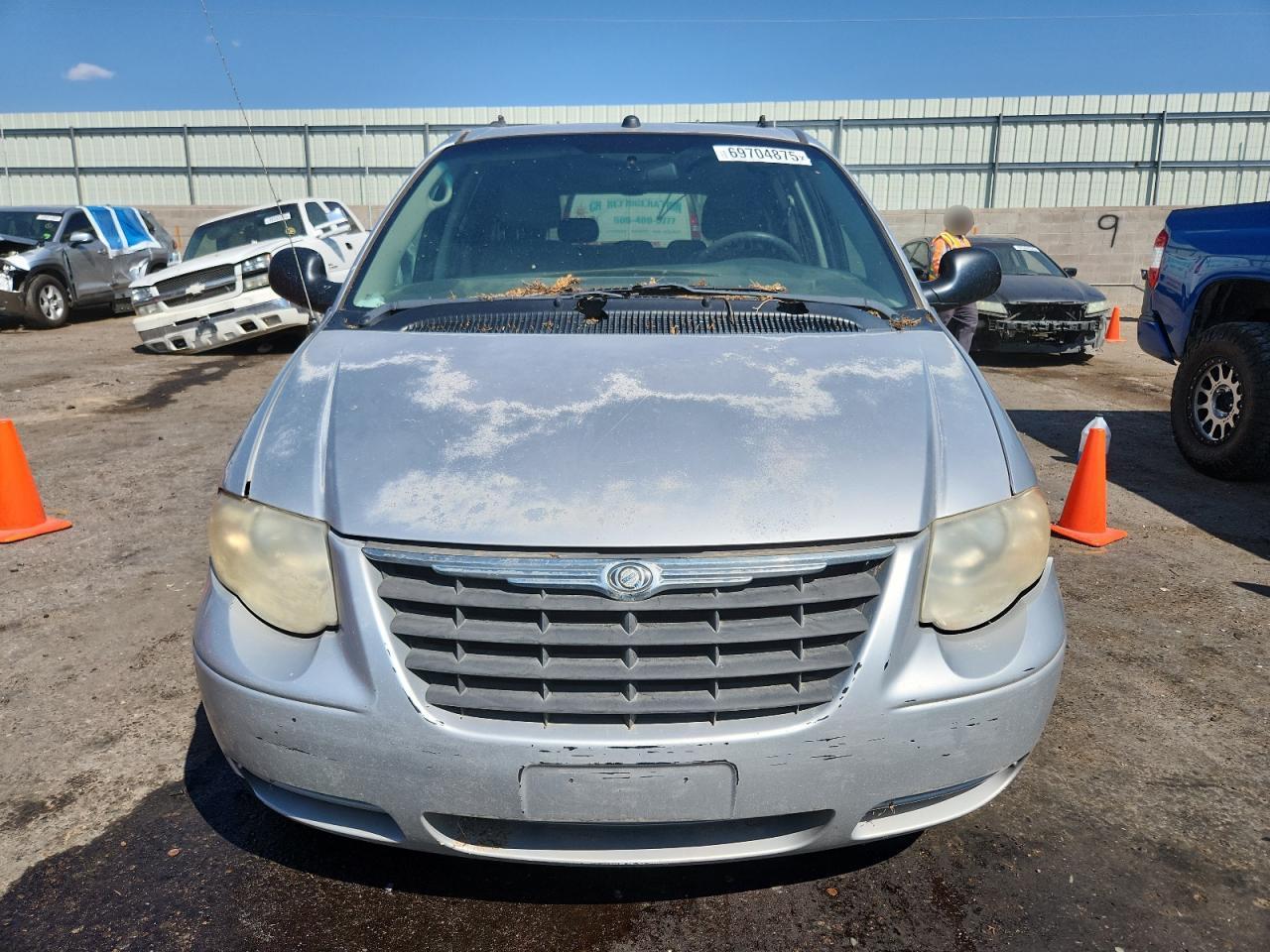 2005 Chrysler Town & Country Lx - Фото 5