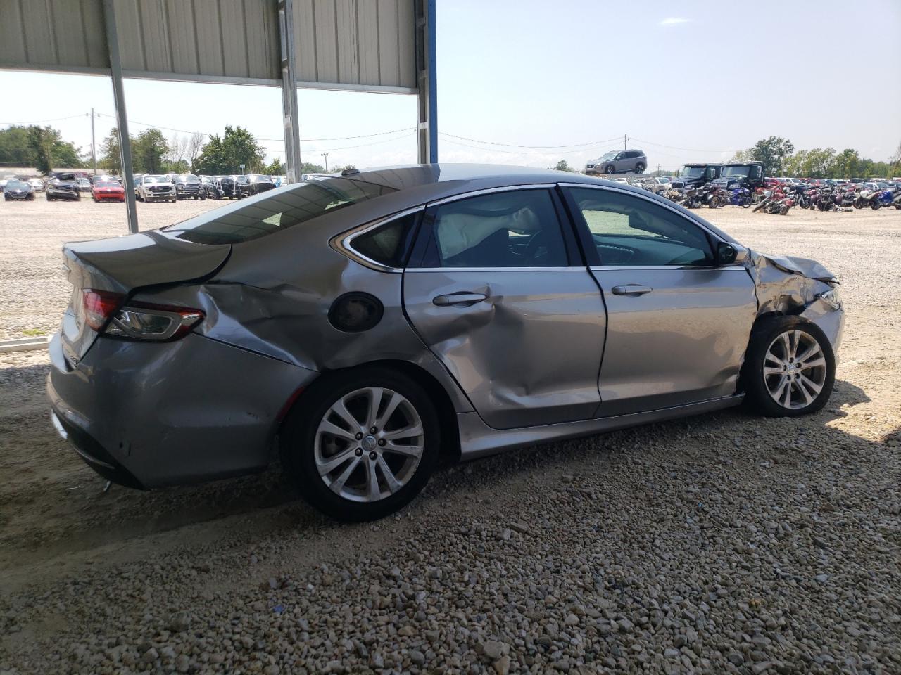 2016 Chrysler 200 Limited - Фото 3