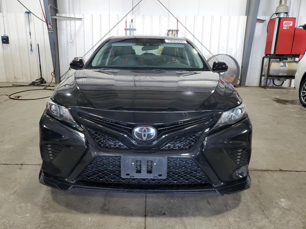 2020 Toyota Camry Trd - Фото 5