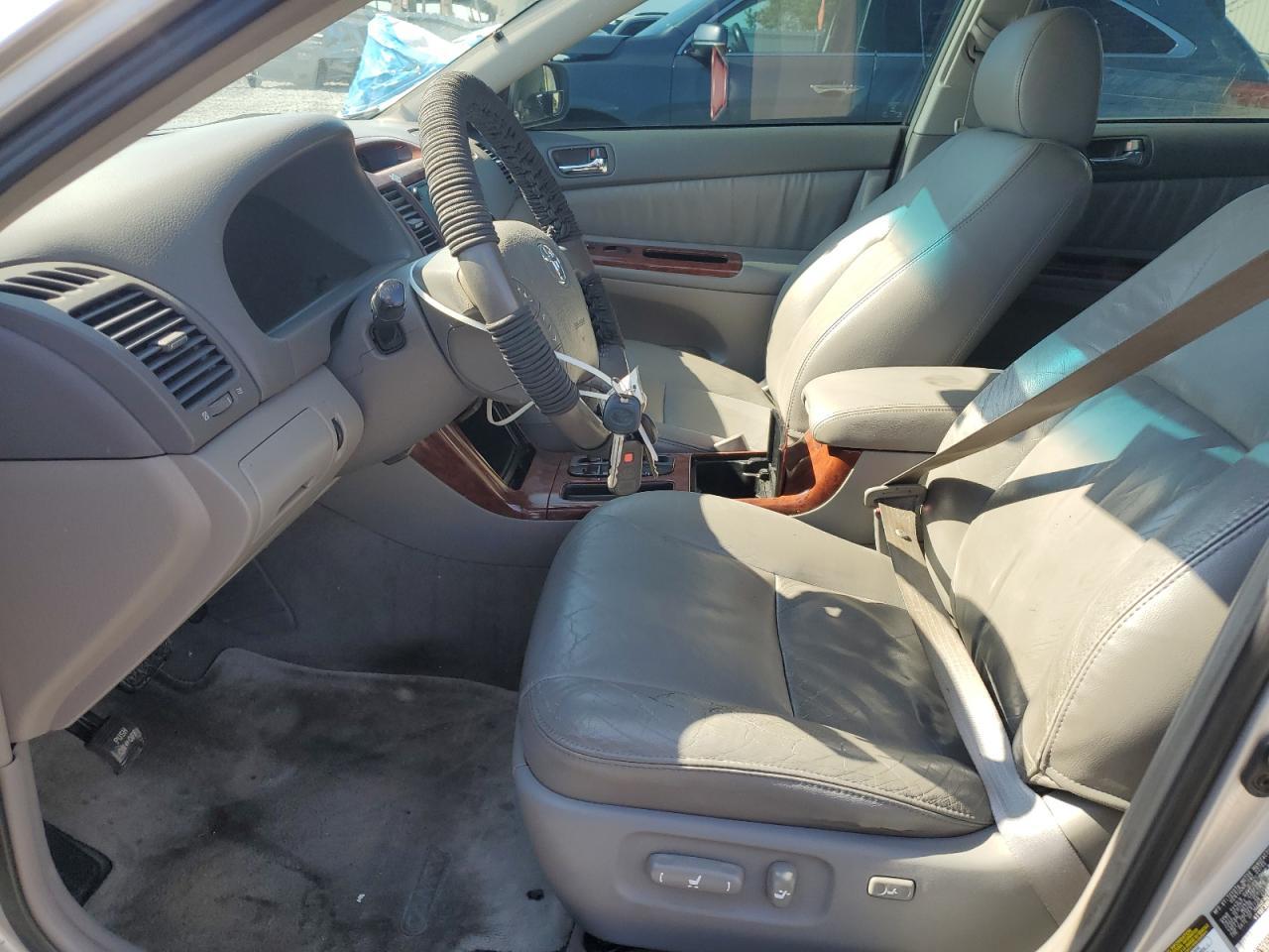 2005 Toyota Camry Le - Image 7