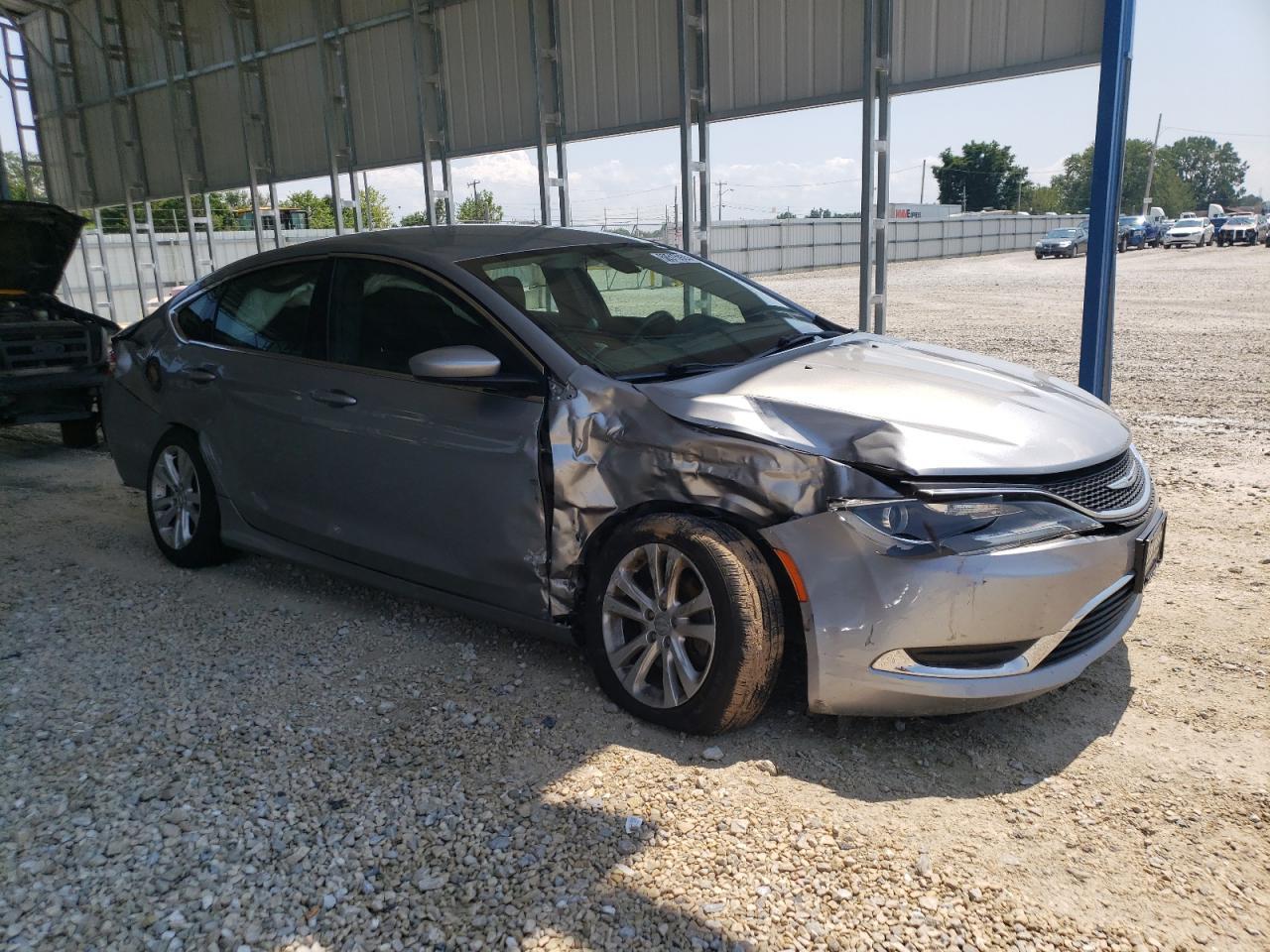 2016 Chrysler 200 Limited - Фото 4