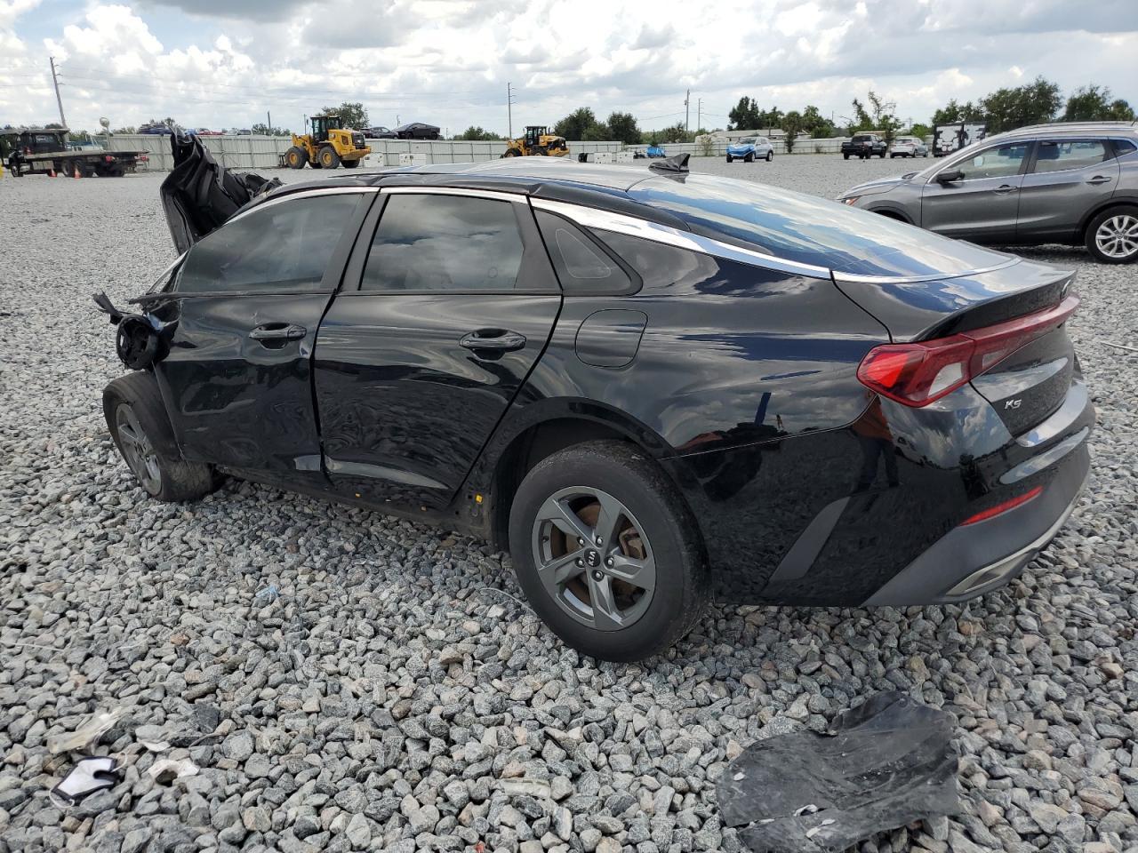 2021 Kia K5 Lx - Фото 2