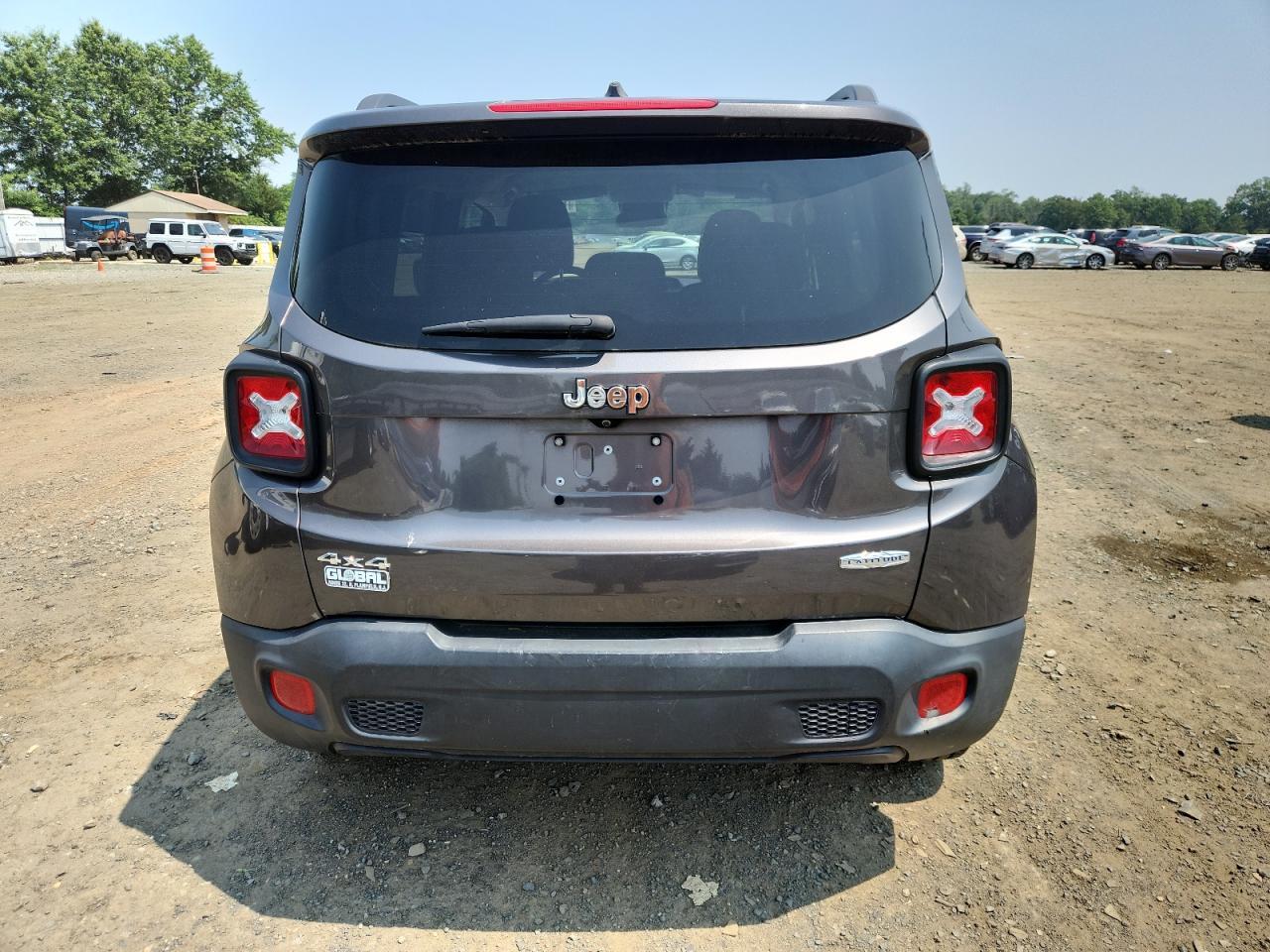 2017 Jeep Renegade Latitude Latitude - Image 6