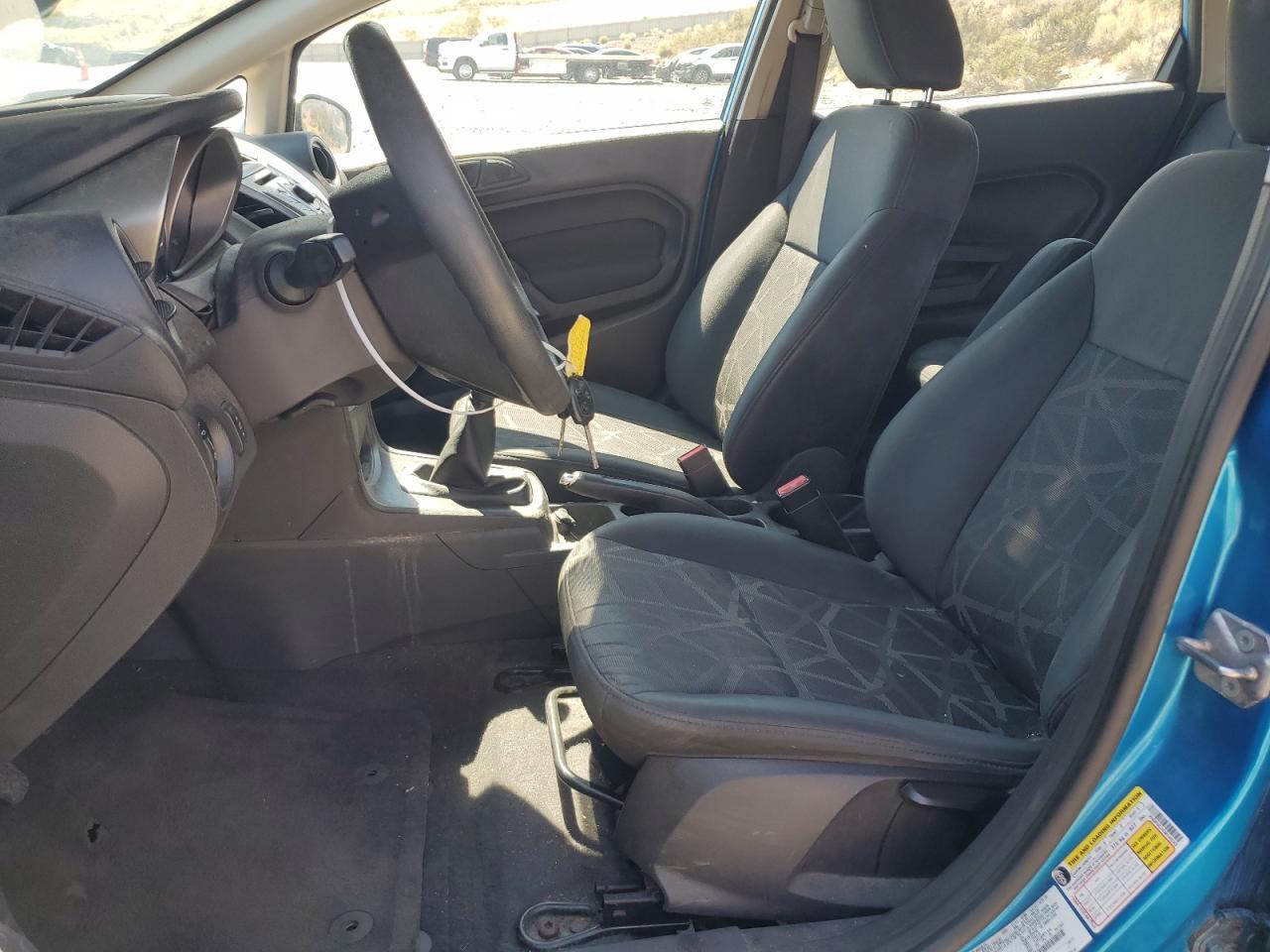 2012 Ford Fiesta Se - Фото 7