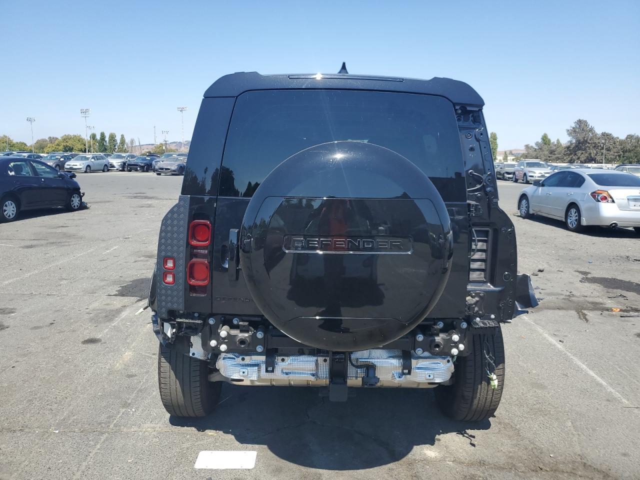 2024 Land Rover Defender 110 S - Image 6