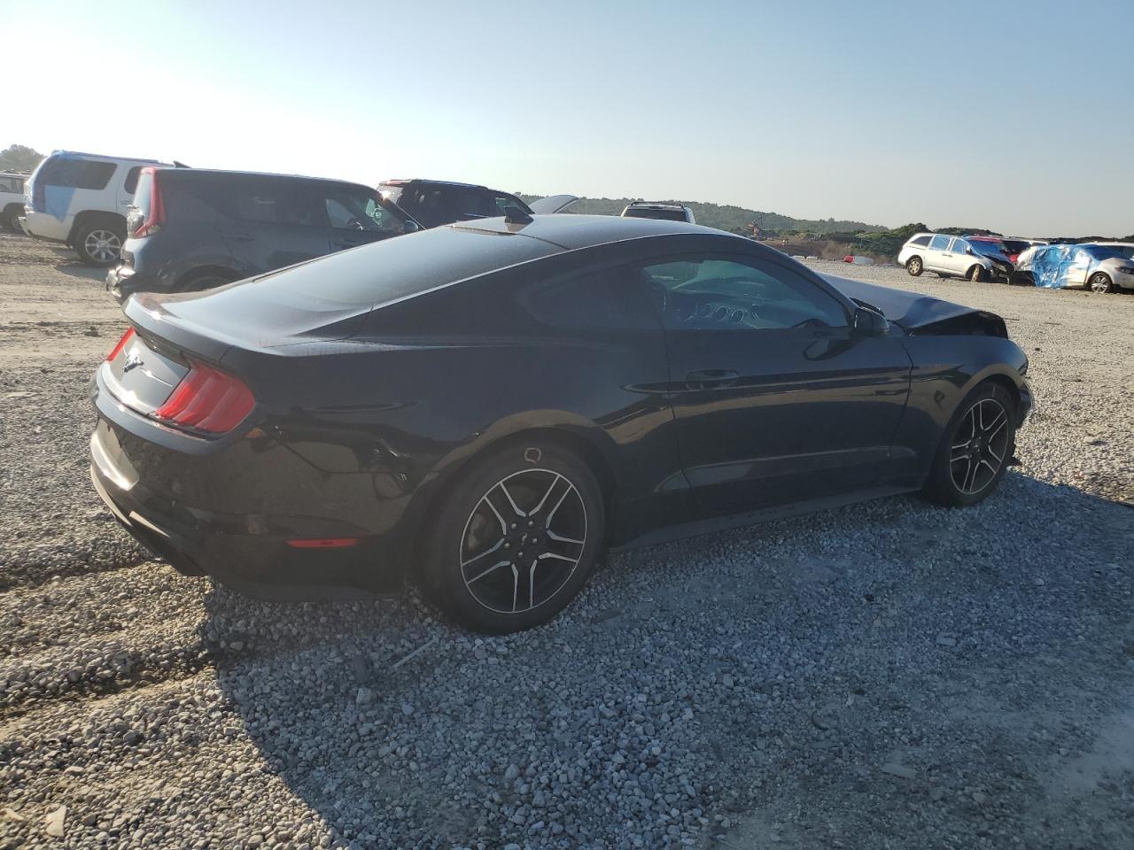2022 Ford Mustang - Фото 3