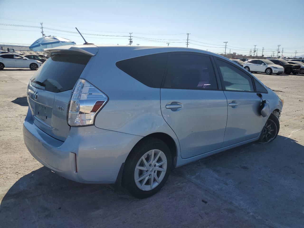 2014 Toyota Prius V - Image 3