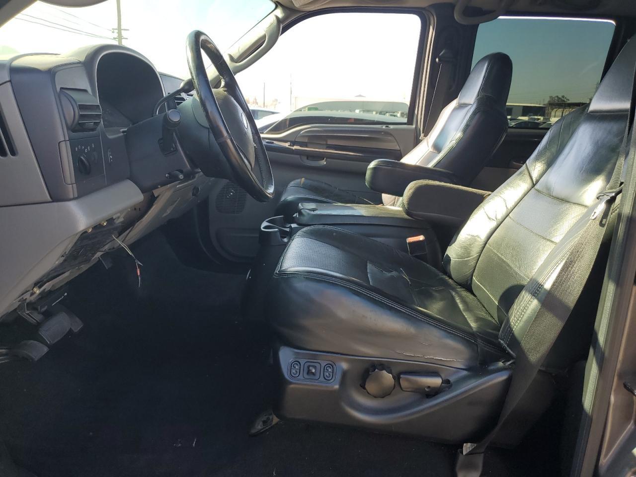 2005 Ford F250 Super Duty - Image 7