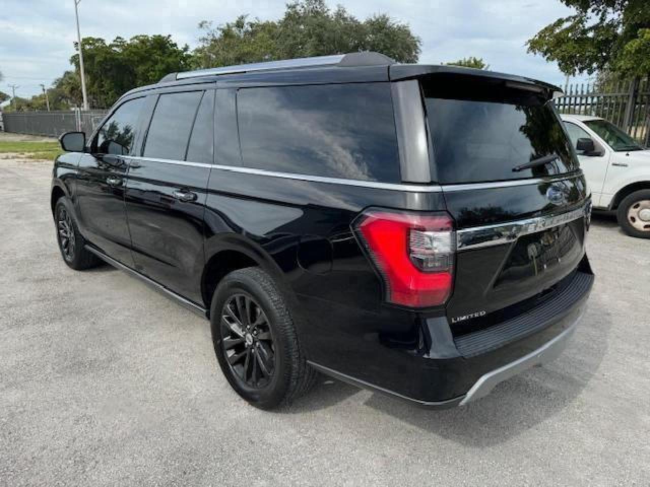 2019 Ford Expedition Max Limited - Image 2