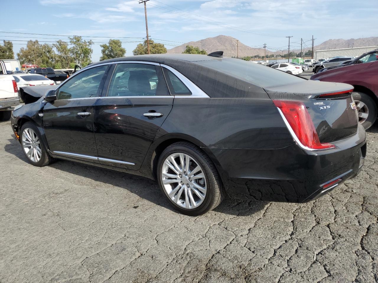 2019 Cadillac Xts Luxury - Image 2