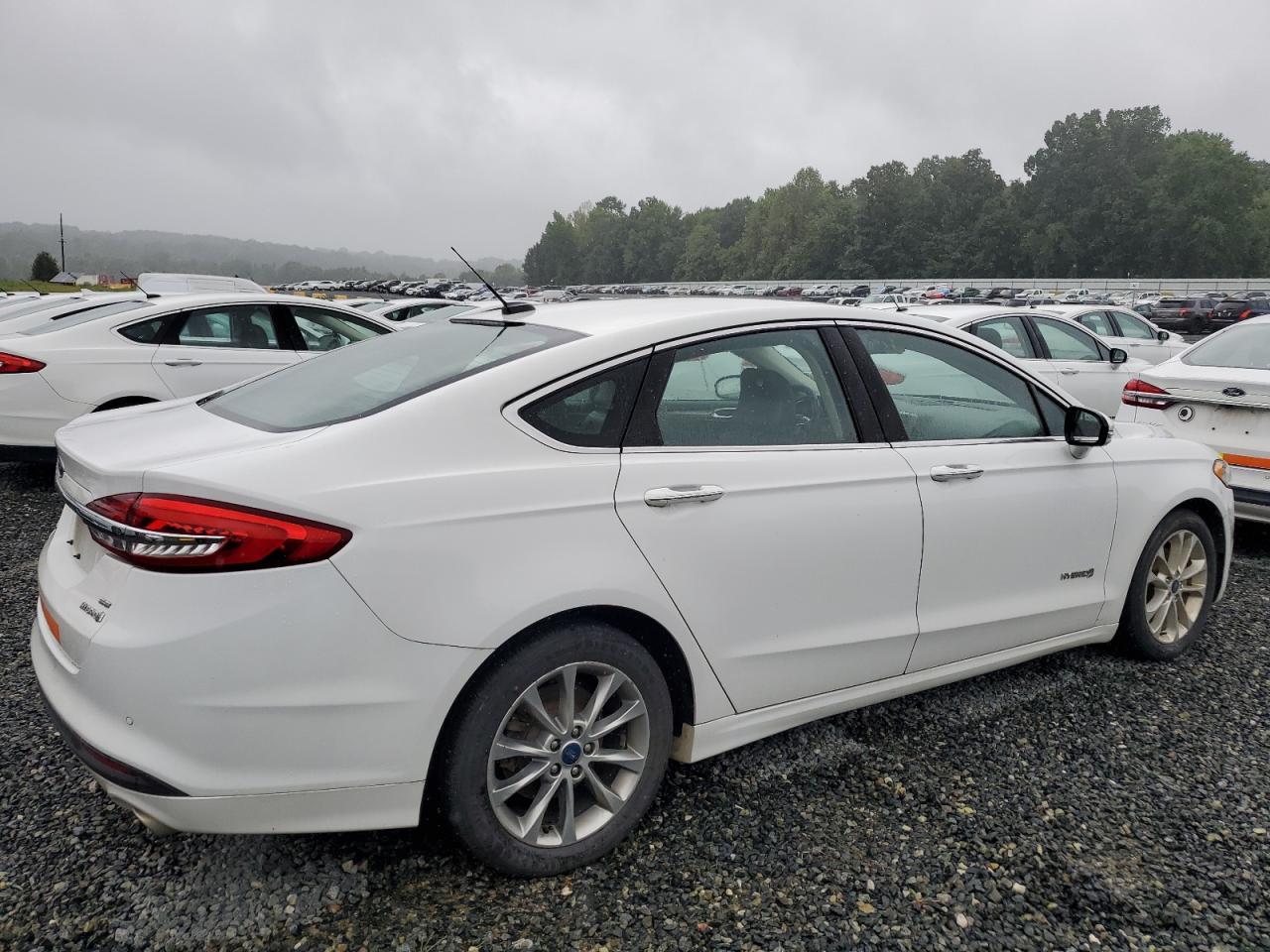 2017 Ford Fusion Se Hybrid - Image 3