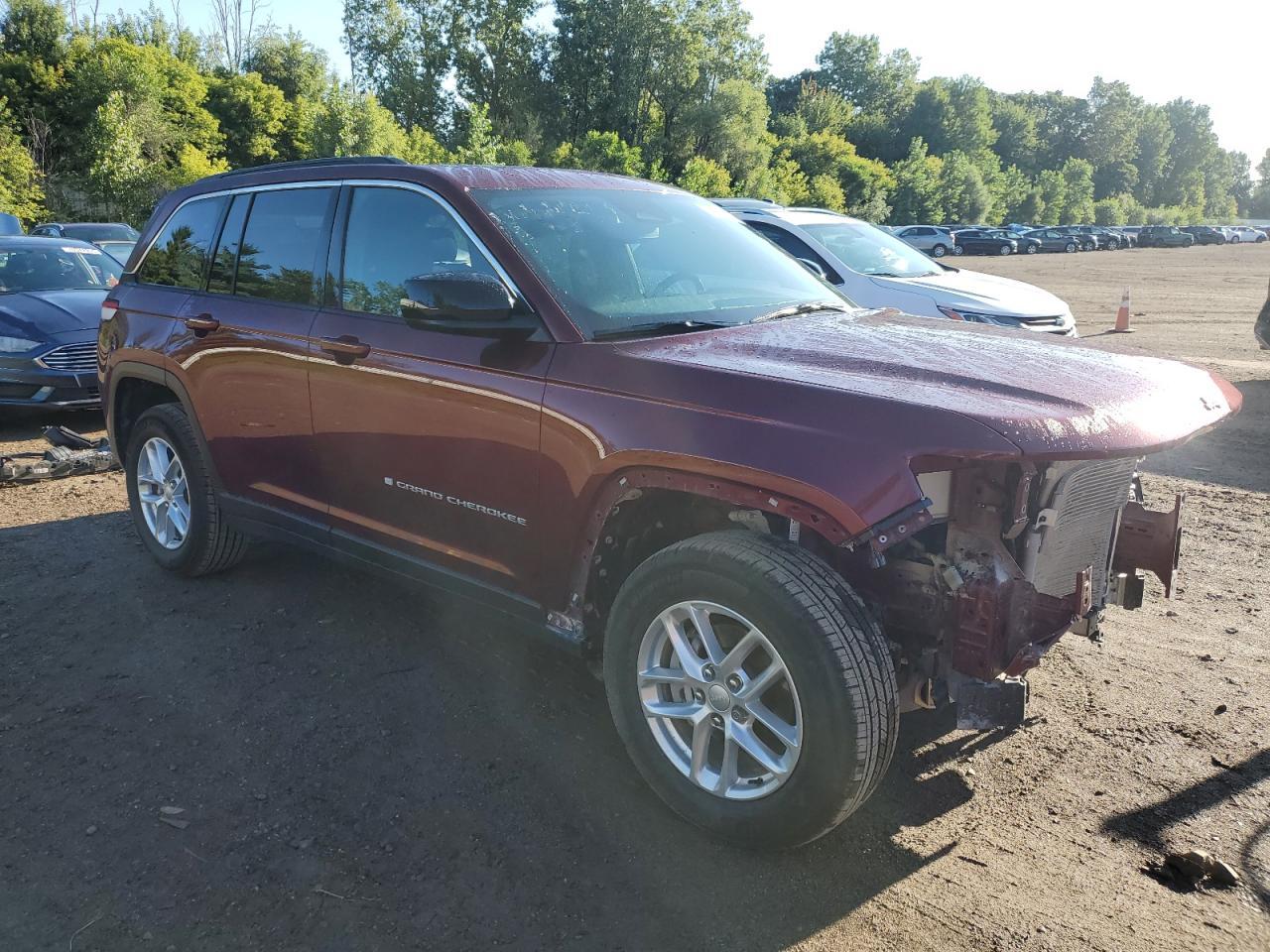 2024 Jeep Grand Cherokee Laredo - Фото 4