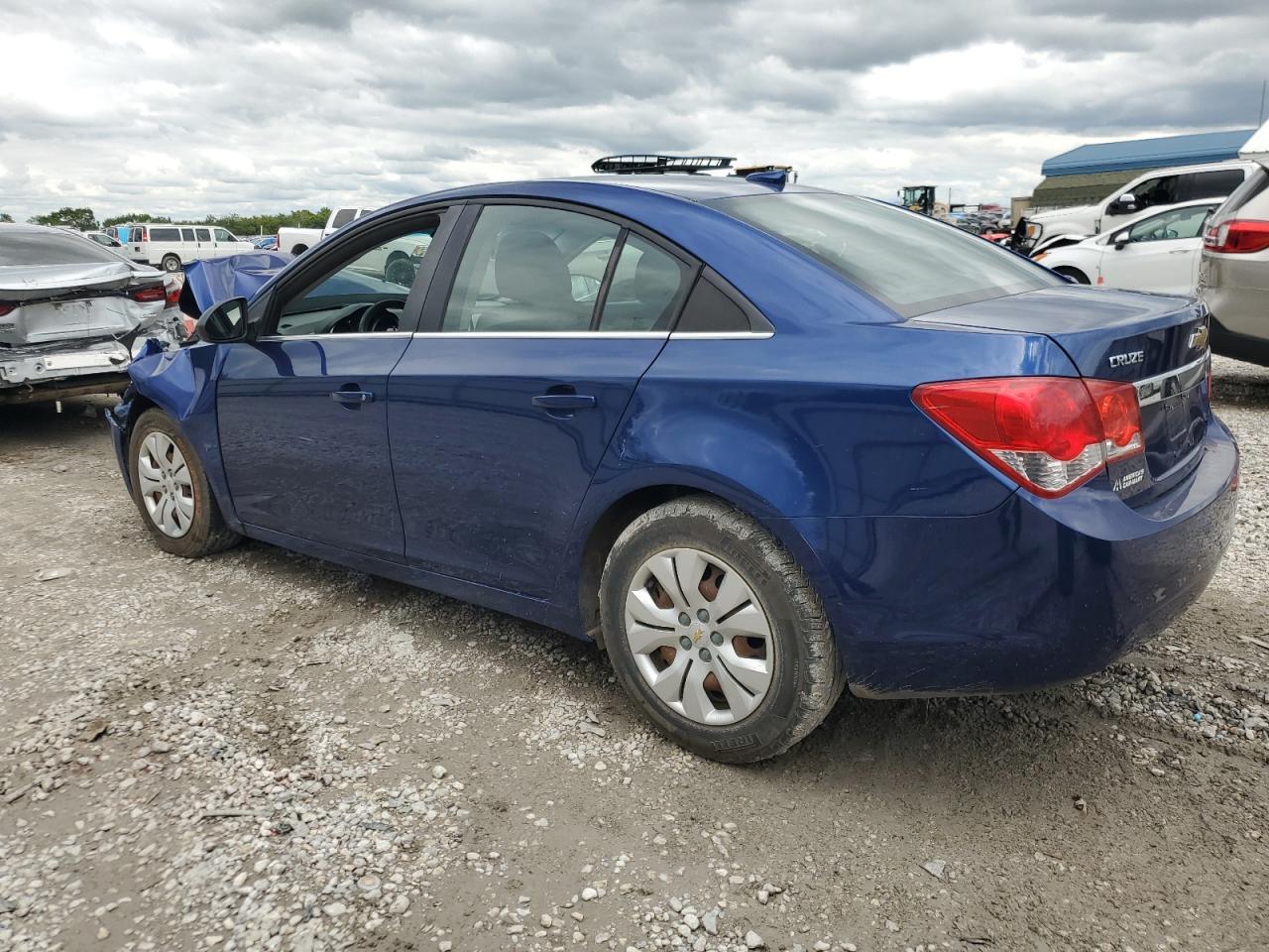 2012 Chev Cruze Ls - Фото 2