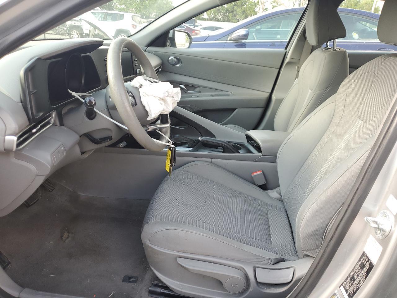 2021 Hyundai Elantra Se - Фото 7
