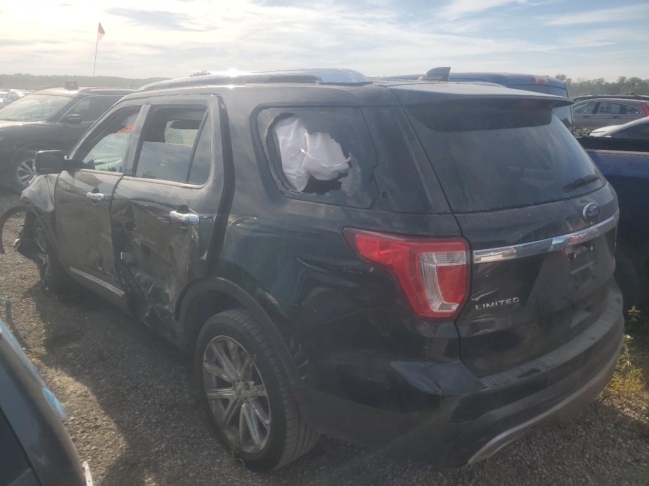 2016 Ford Explorer Limited - Фото 2