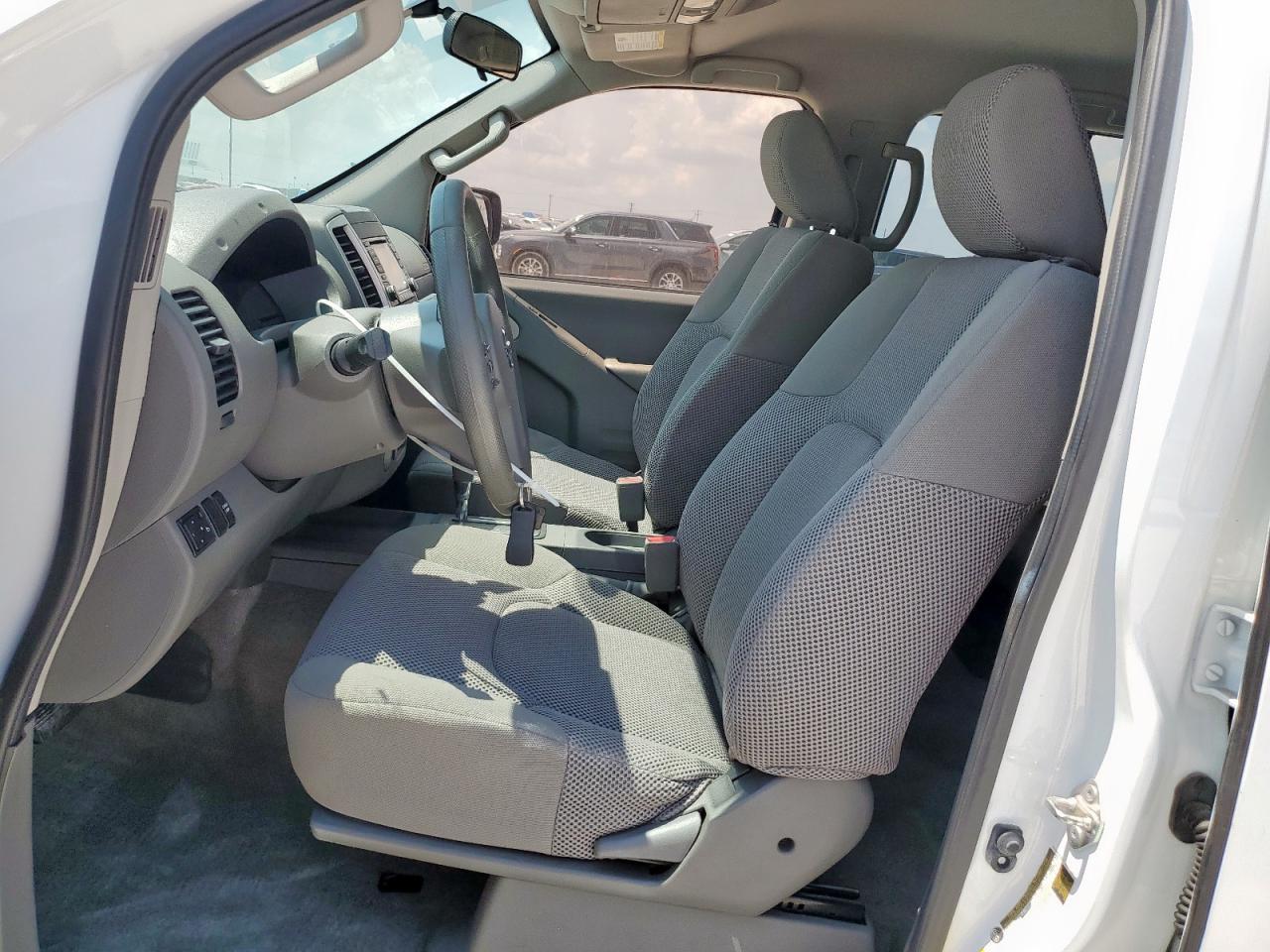 2016 Nissan Frontier S - Image 7