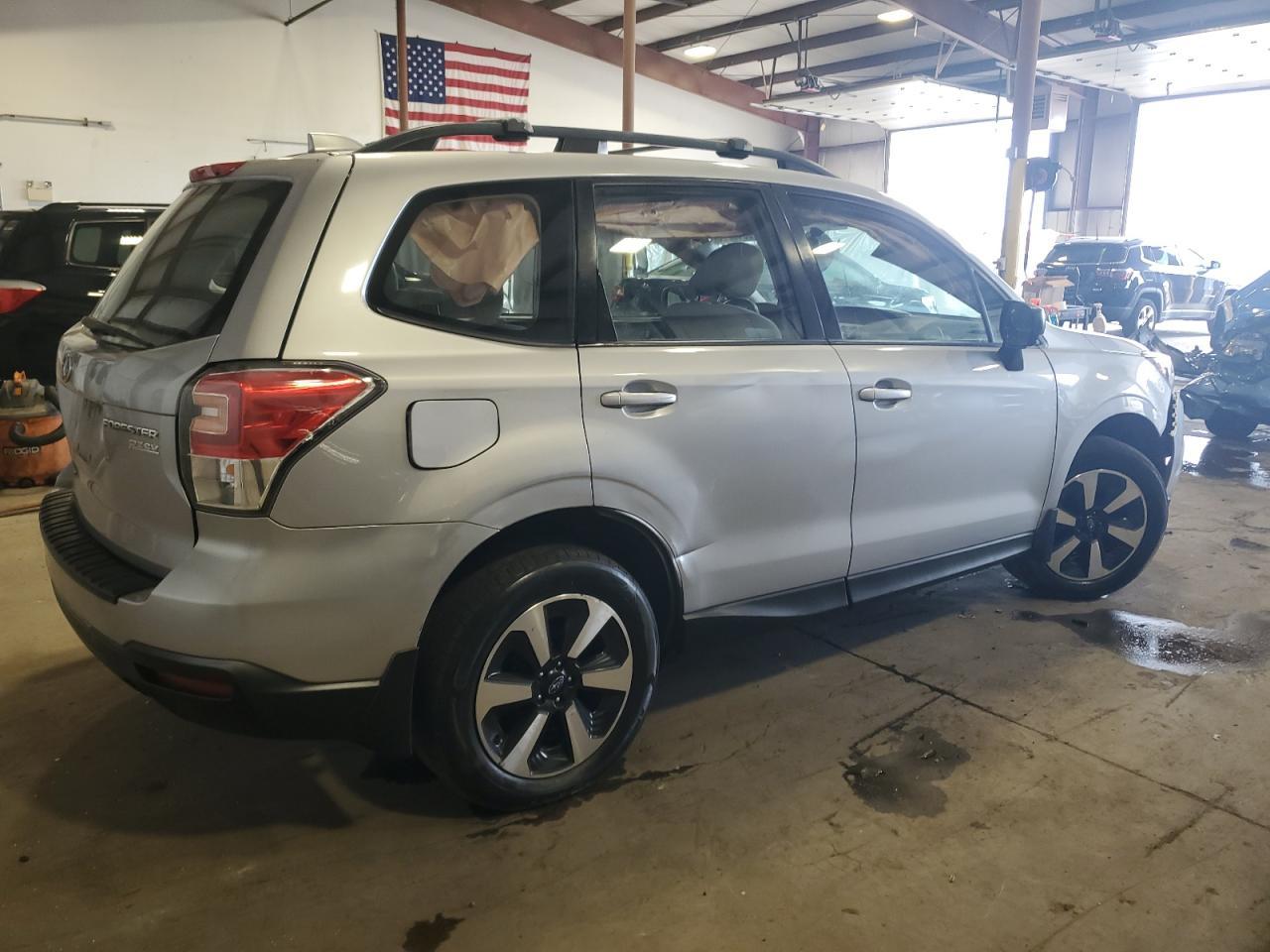 2017 Subaru Forester 2.5I - Image 3