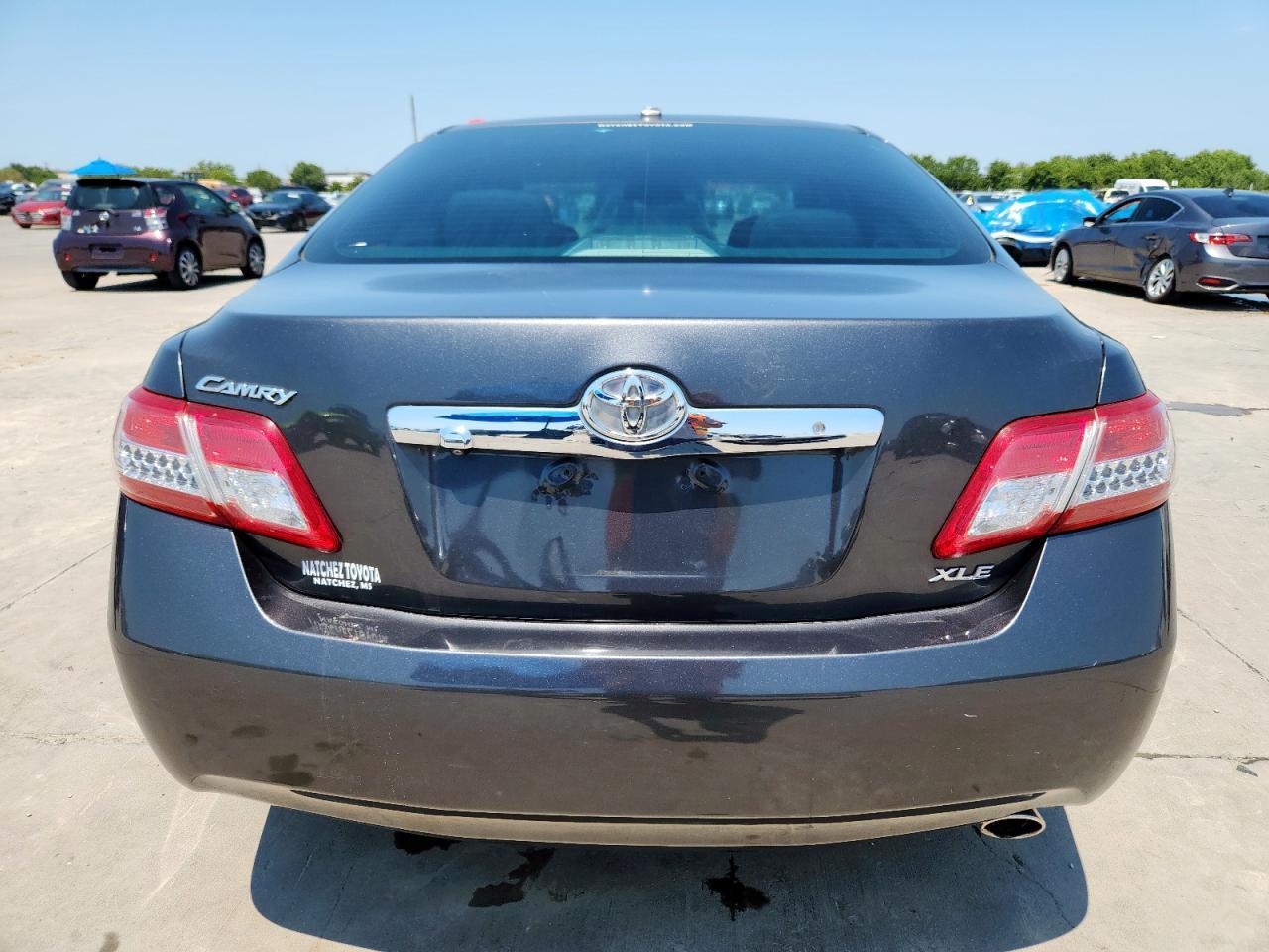 2011 Toyota Camry Base - Фото 6