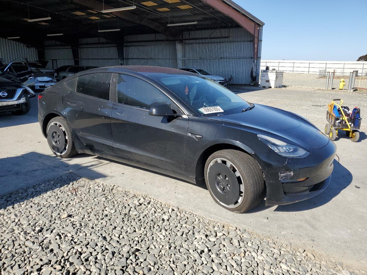 2018 Tesla Model 3 - Фото 4