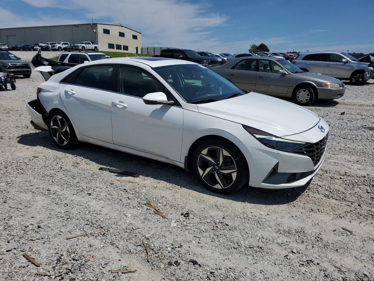 2023 Hyundai Elantra Limited - Image 4