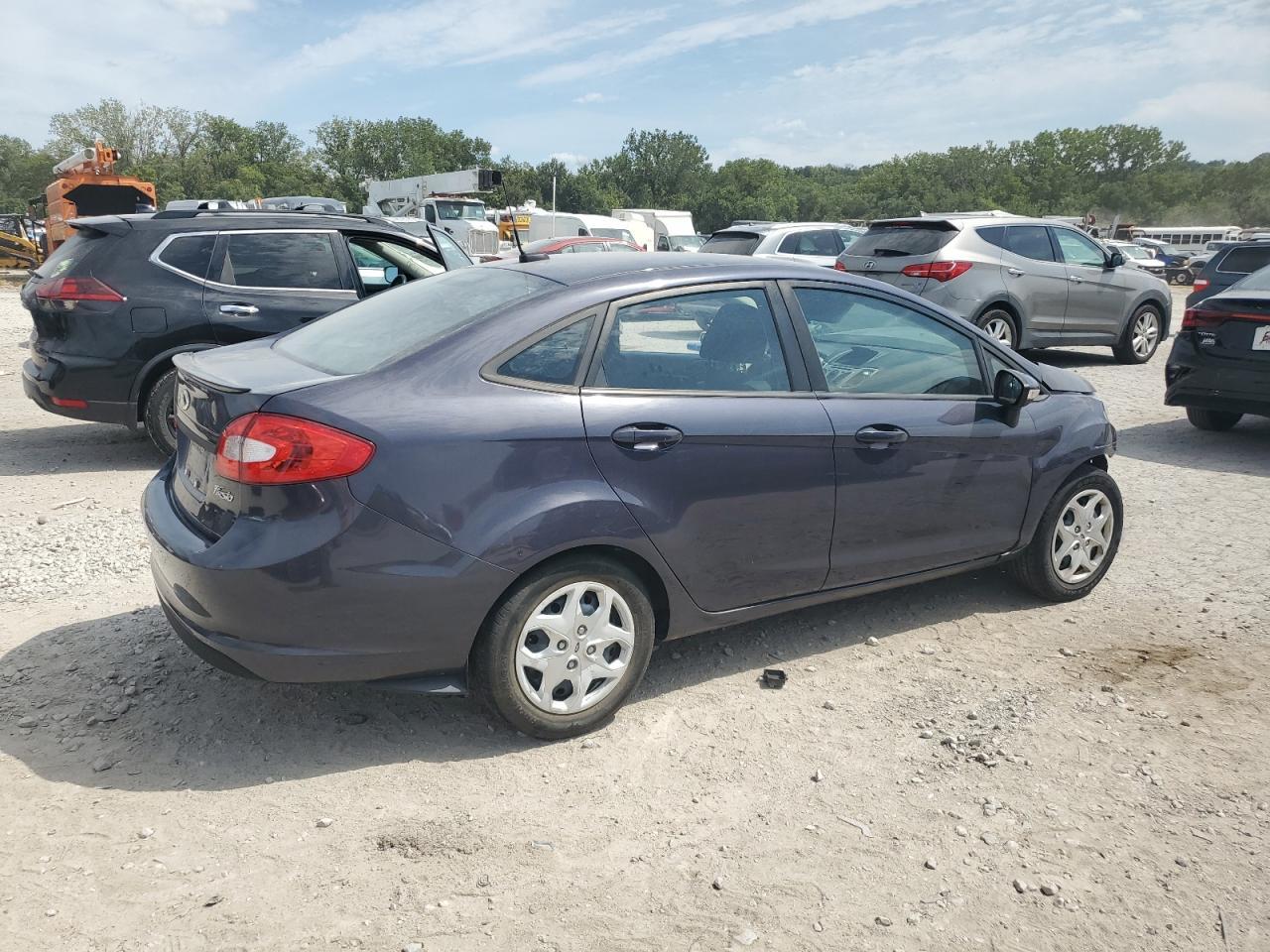 2013 Ford Fiesta Se - Image 3