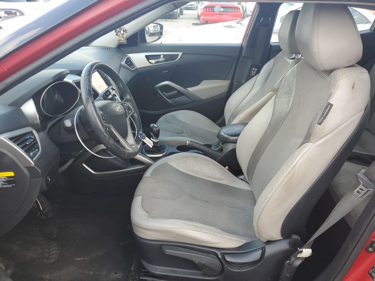 2012 Hyundai Veloster - Фото 7