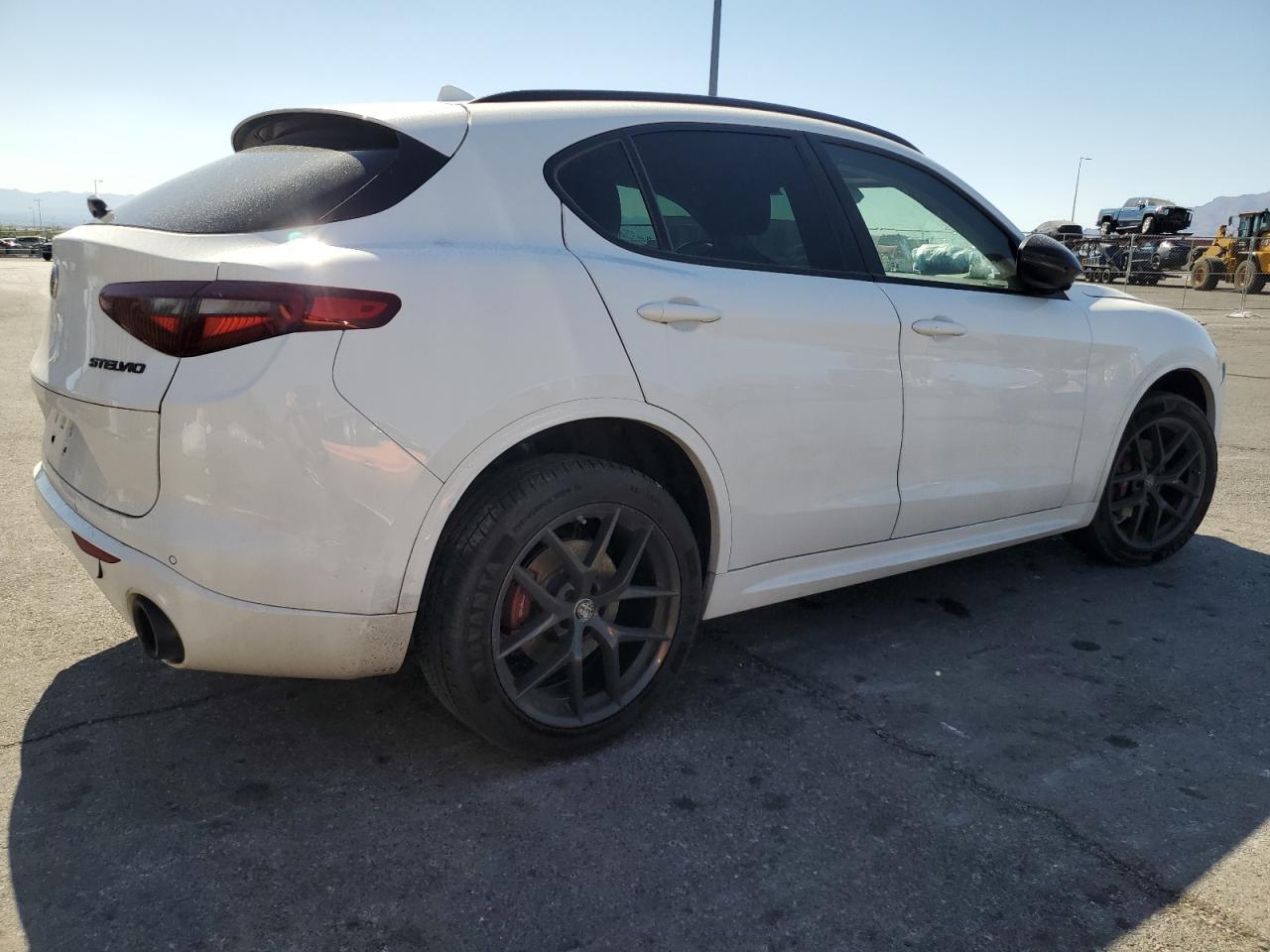 2020 Alfa Romeo Stelvio - Image 3