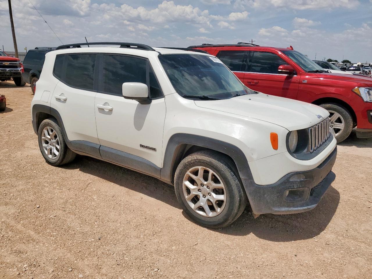 2017 Jeep Renegade Latitude - Image 4