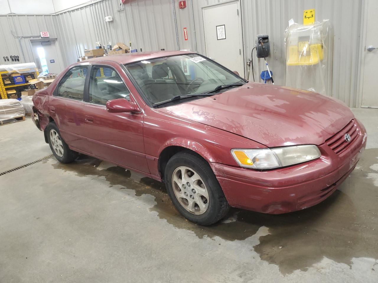 1998 Toyota Camry Ce - Фото 4