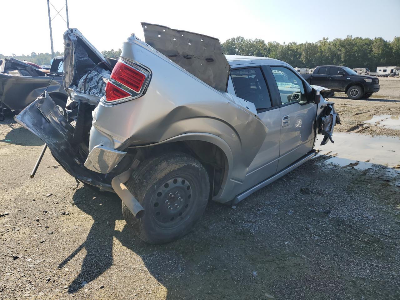 2011 Ford F150 Supercrew - Фото 3