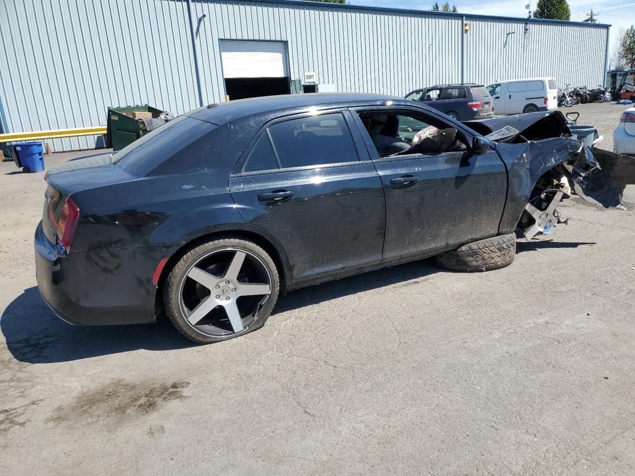 2016 Chrysler 300 S - Фото 3