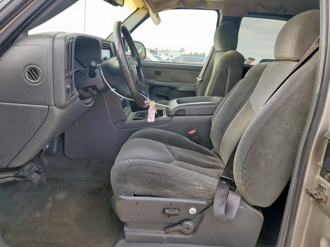 2003 Chevrolet Silverado C1500 - Image 7