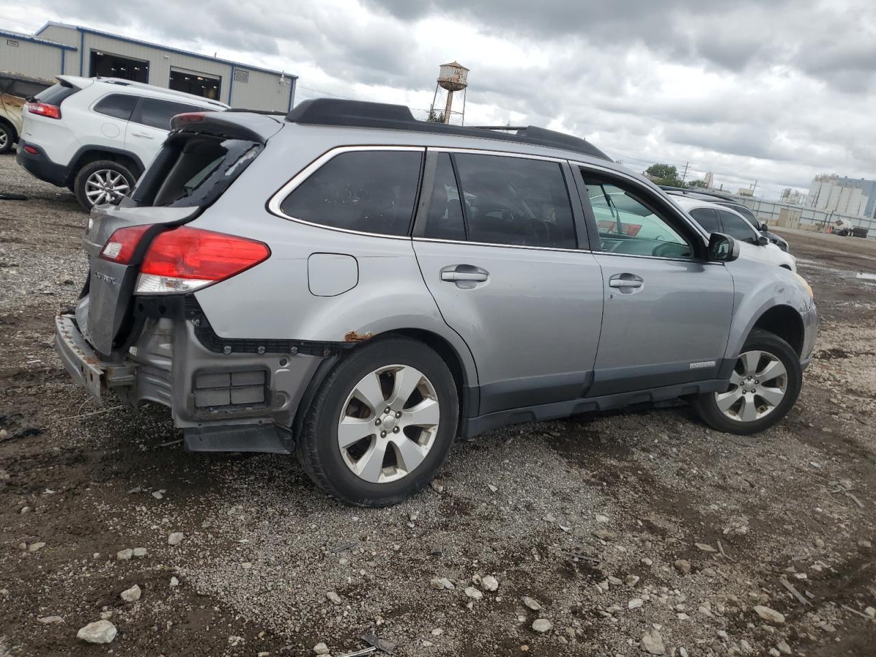 2010 Subaru Outback 2.5I Premium - Image 3