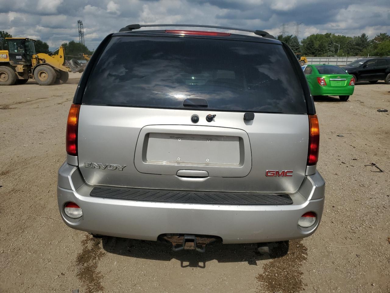 2004 GMC Envoy - Image 6