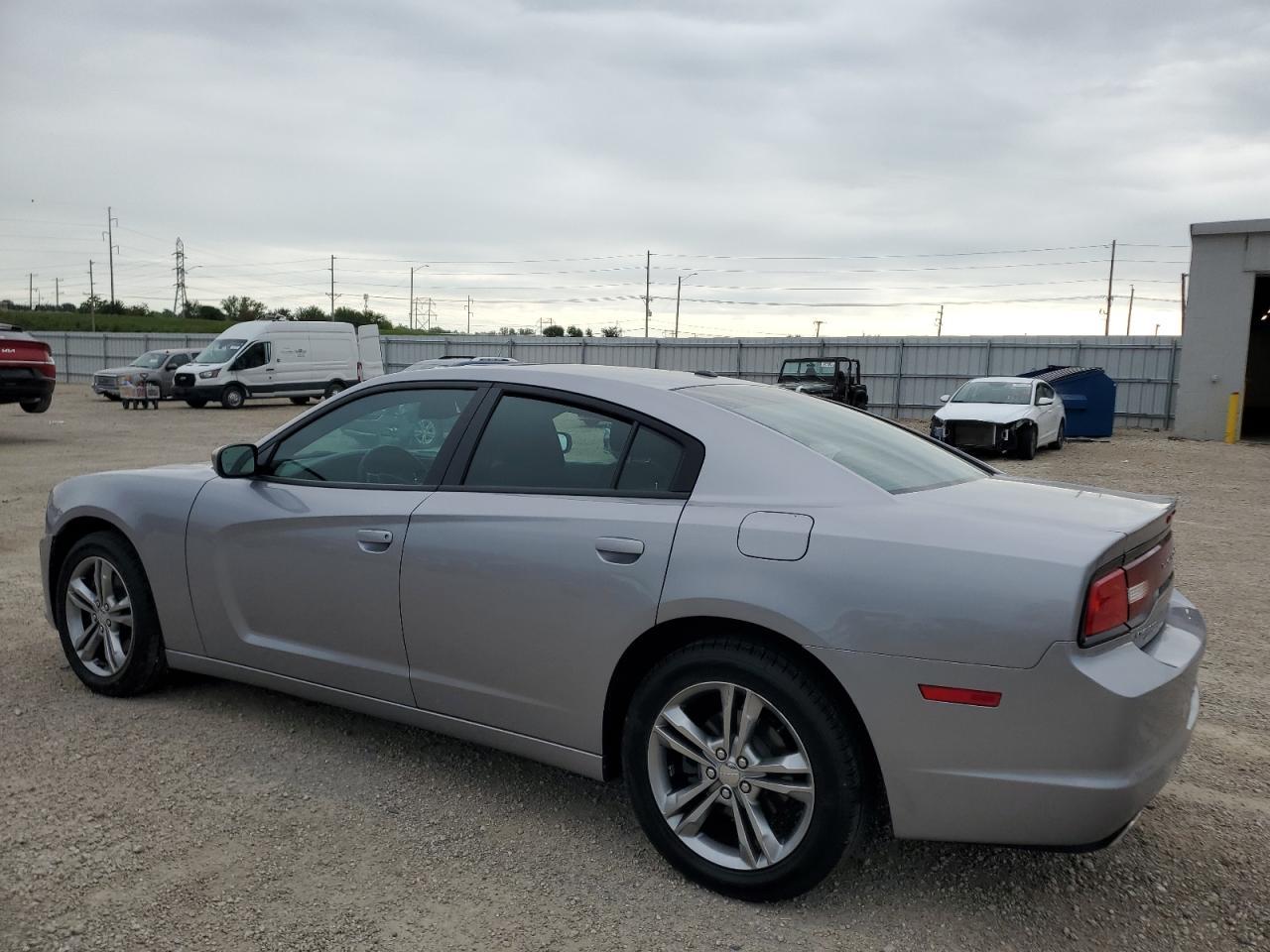 2014 Dodge Charger Sxt - Фото 2