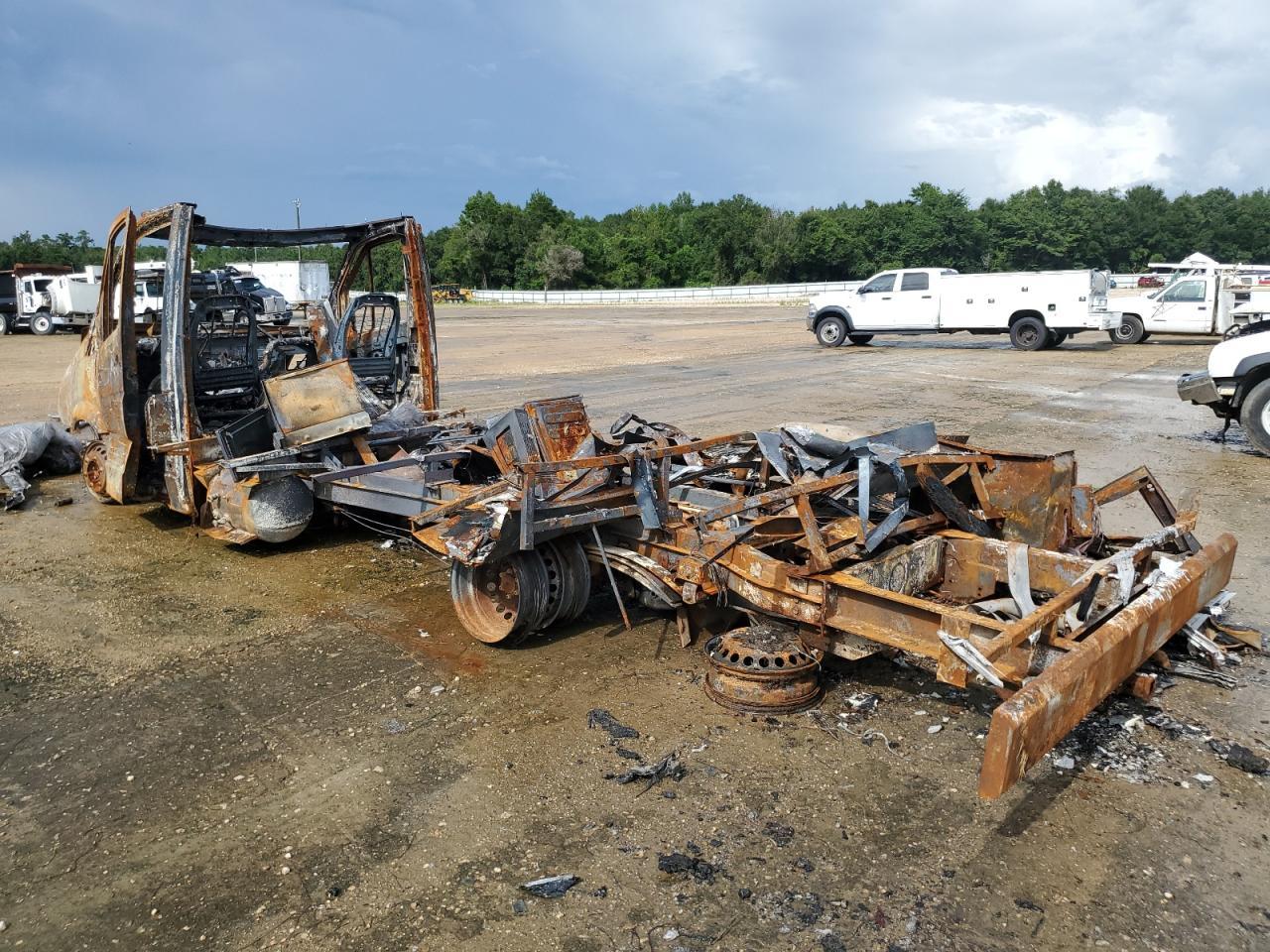 2016 Mercedes-Benz Sprinter 3500 - Image 2