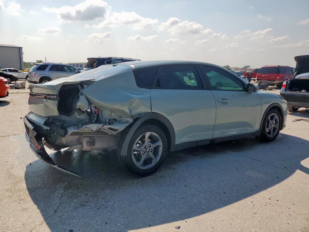 2025 Kia K4 Lx - Фото 3