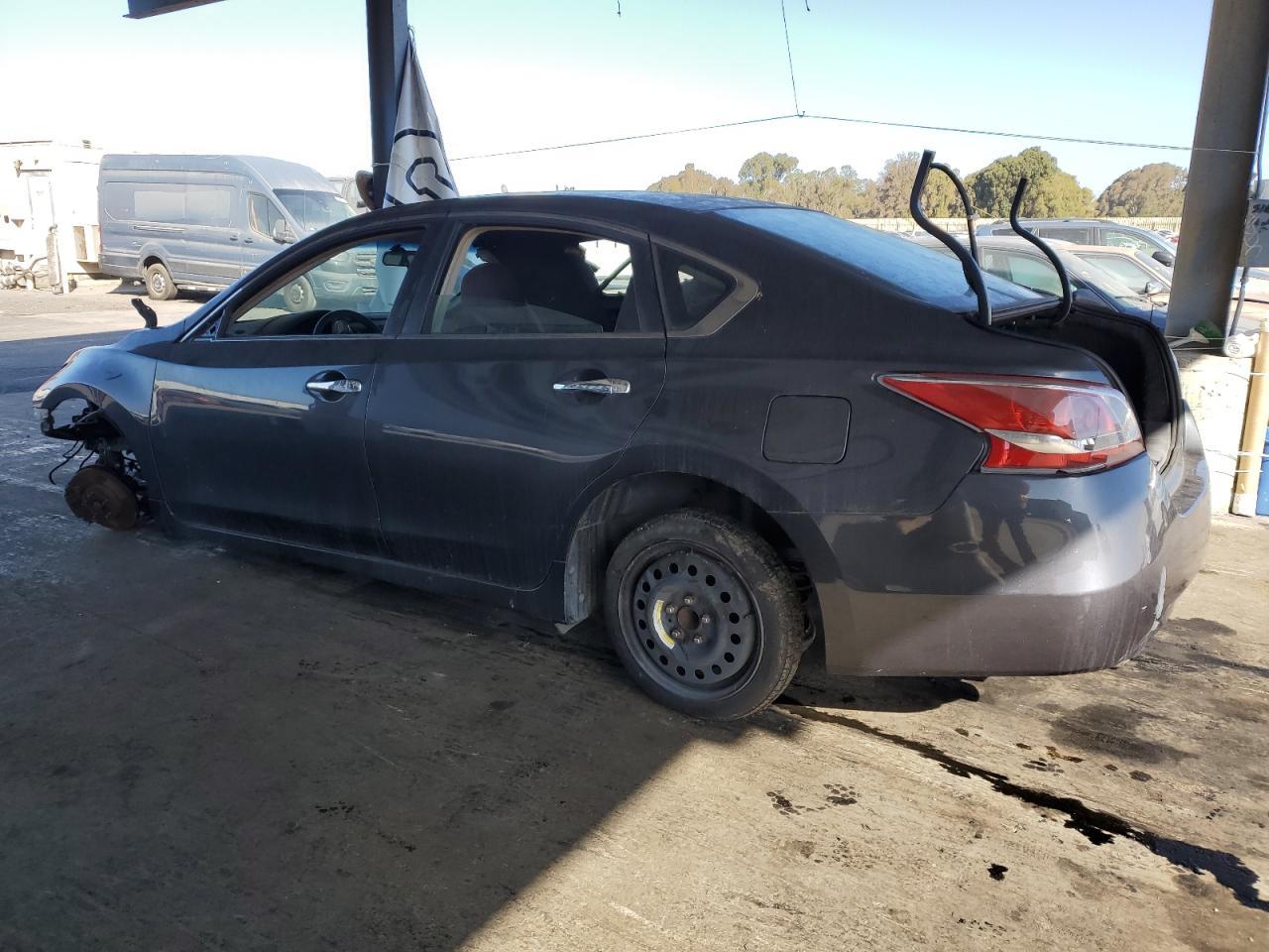 2013 Nissan Altima 2.5 - Фото 2