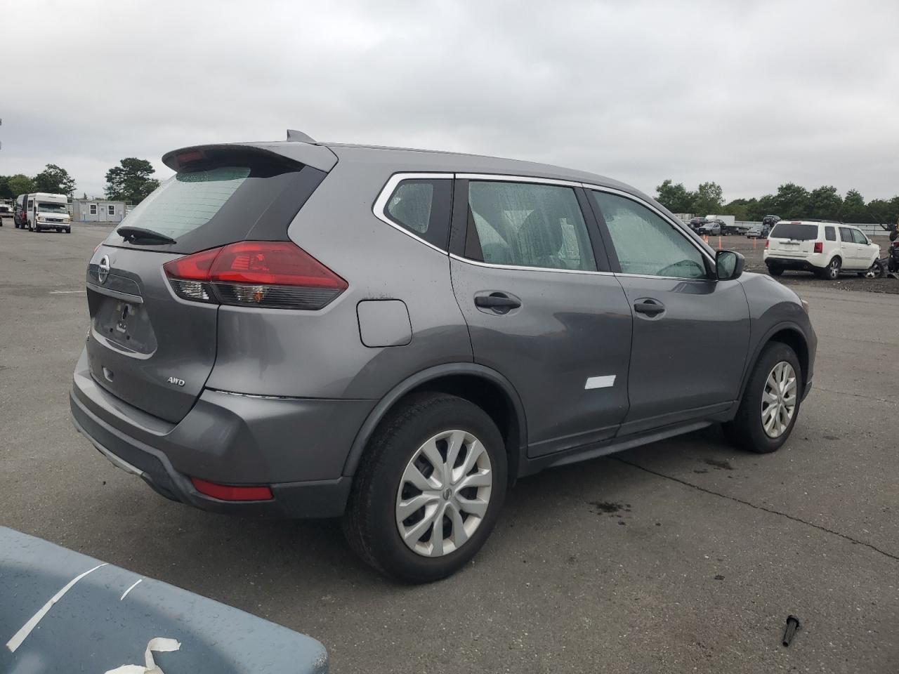2019 Nissan Rogue S - Фото 3
